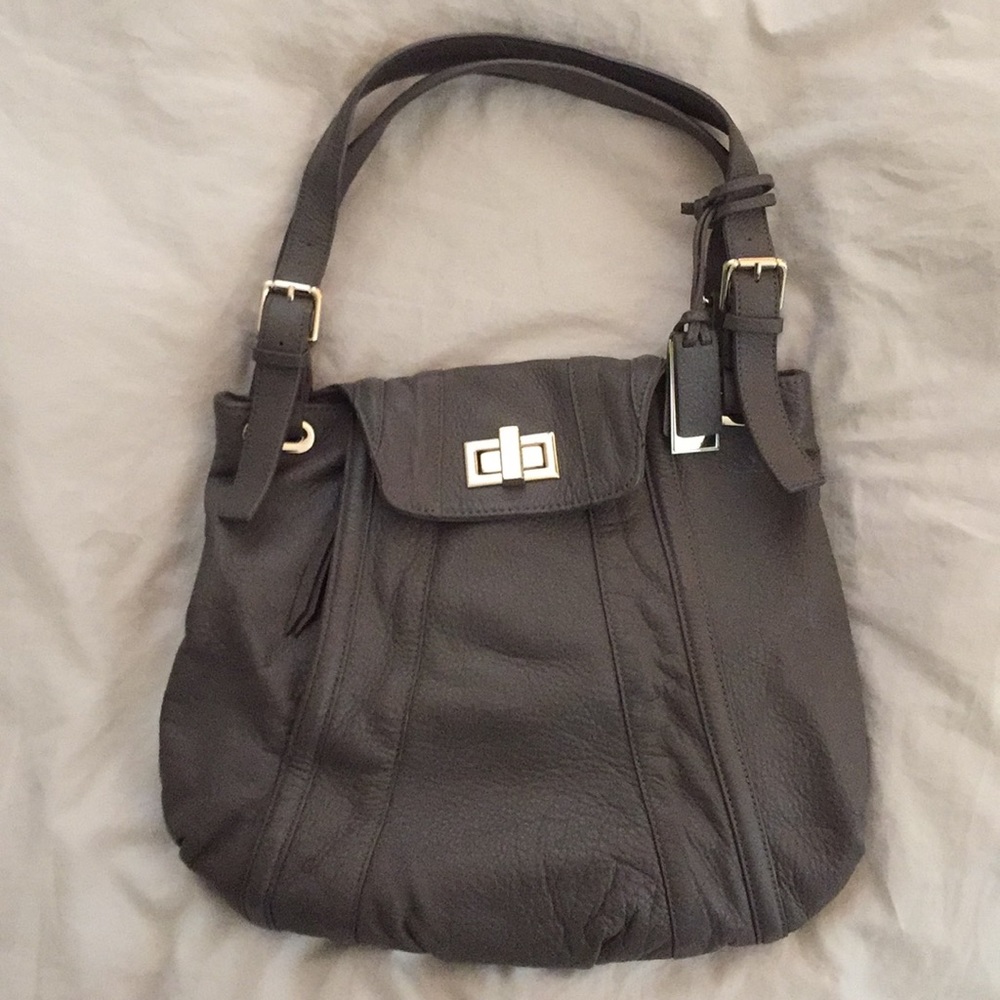 Pour La Victoire Shoulder Bag